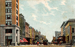 Main_Street_looking_south_Houston_Texas_(1908)